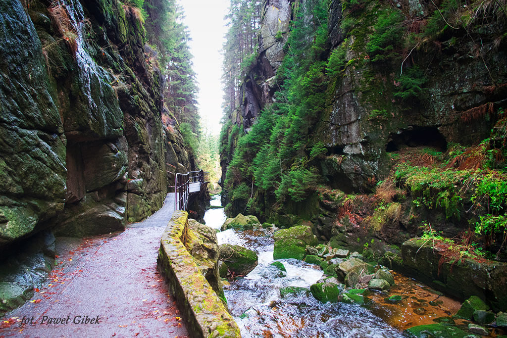 Szlak przez Śnieżne Kotły Szrenica Wodospad Kamieńczyka. Wąwoz Kamieńczyka