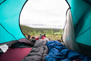 Jaki śpiwór pod namiot