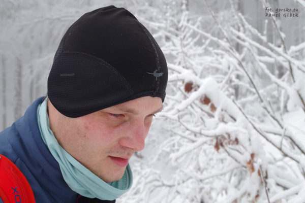 Read more about the article Test czapki Sealskinz Windproof Skull Cap