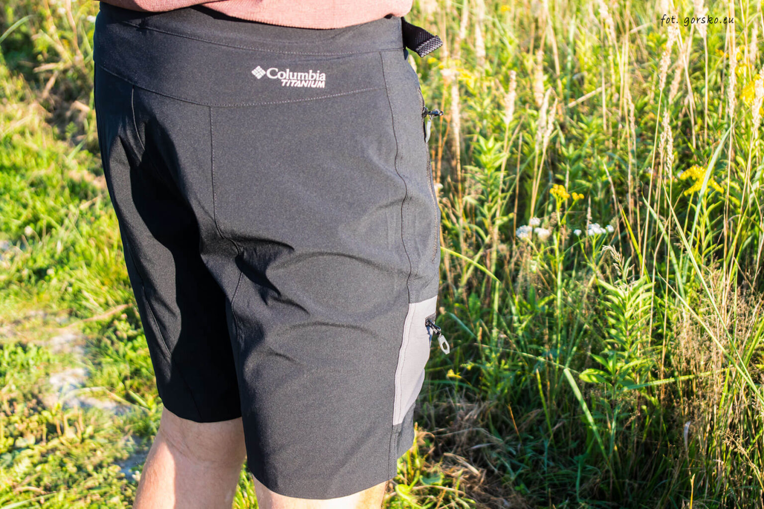 Szorty-turystyczne-Columbia-Titan-Pass-ochrona-przed-uv