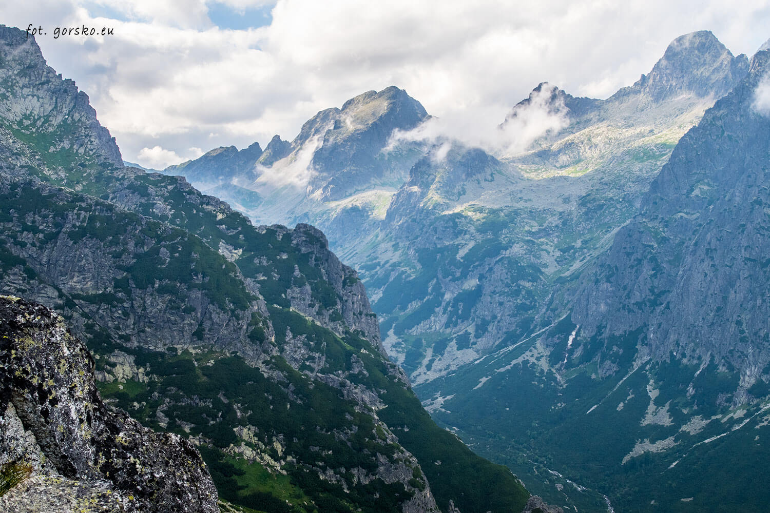 Szlak-na-Sławkowski-Szczyt-widok-na-Dolinę-Staroleśną-2