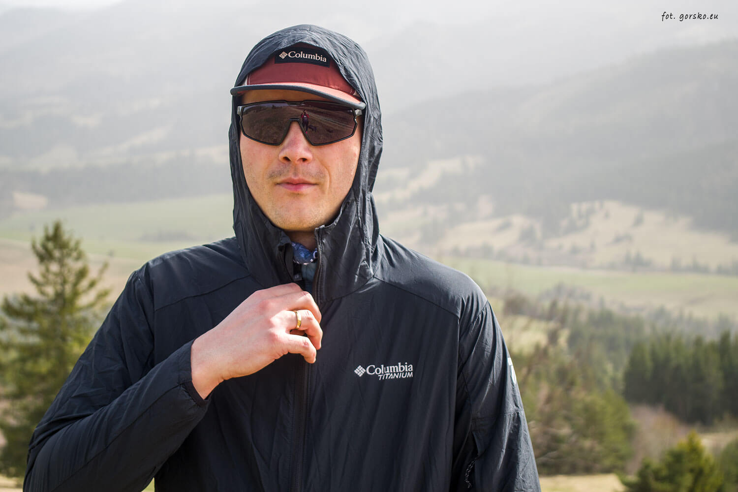 Kurtka przeciwwiatrowa Columbia Loop Trail II Packable Windbreaker kaptur