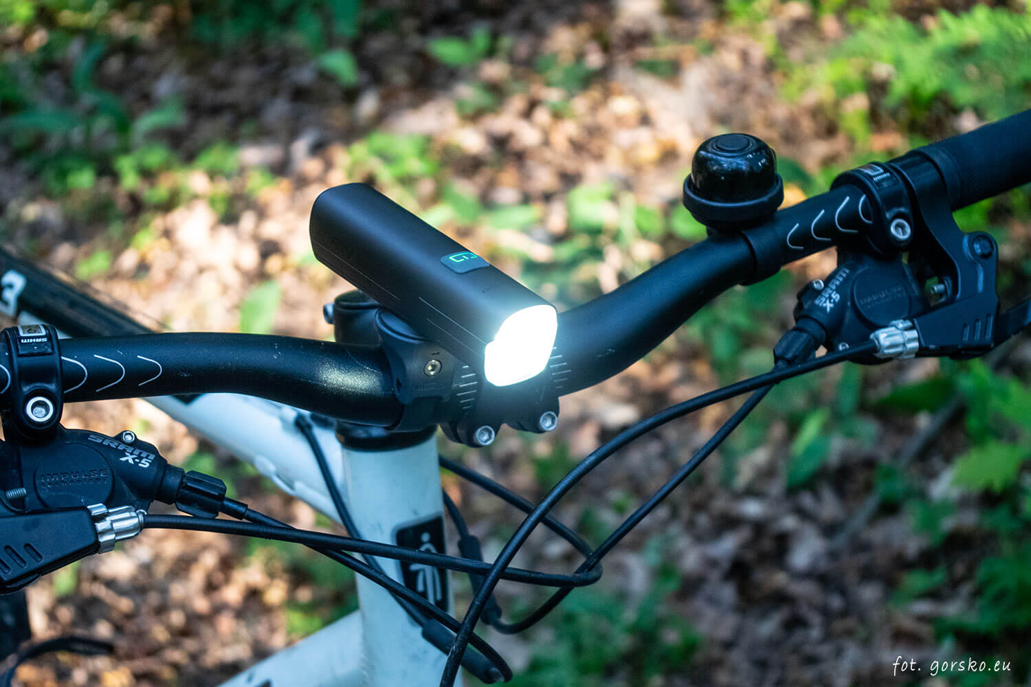 Mocna lampa rowerowa przednia Olight RN1500 wodoodporny aluminiowy korpus