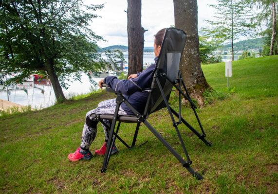 Read more about the article Krzesło turystyczne Highlander Belvenie Recliner – test i opinia